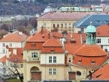 Quelques toits de Prague vus du haut de la vieille tour du pont Charles.